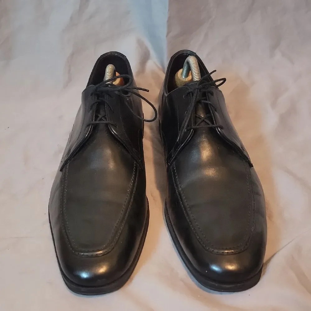 Black Leather Derby Oxfords with Smooth Finish